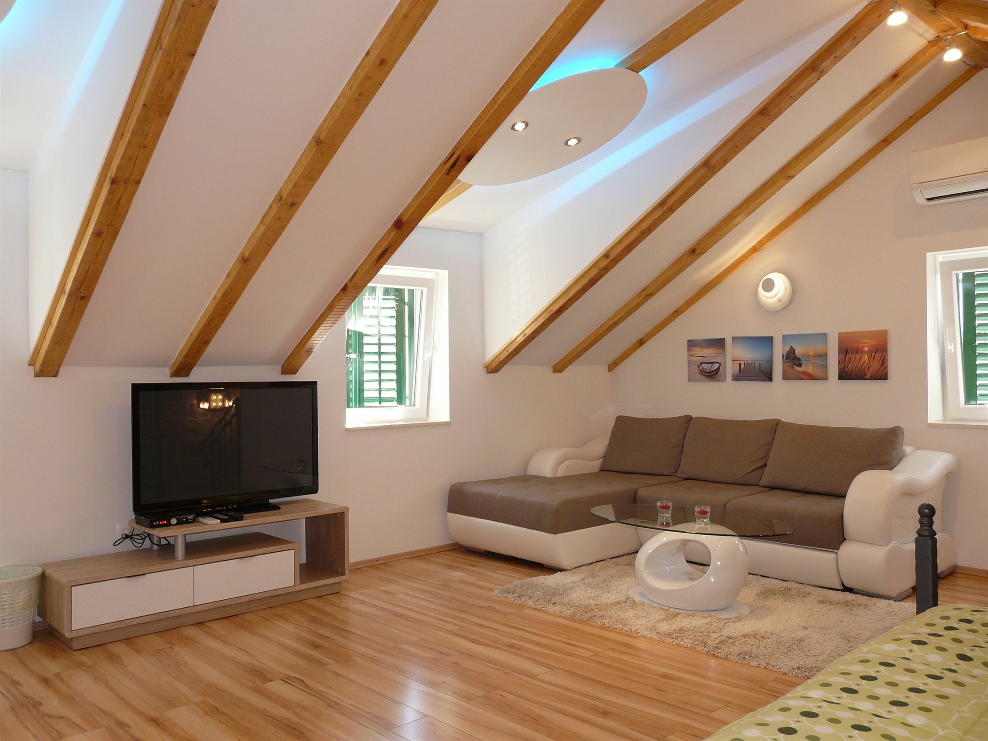 House Sandra Split Exterior foto